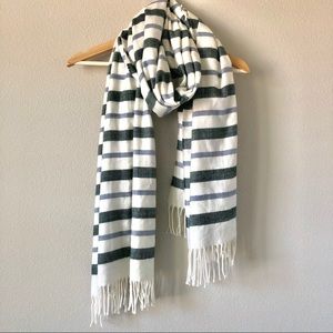 Accessories - LIKE NEW | Soft Blanket Flannel Scarf Accessories - LIKE NEW | Soft Blanket Flannel Scarf